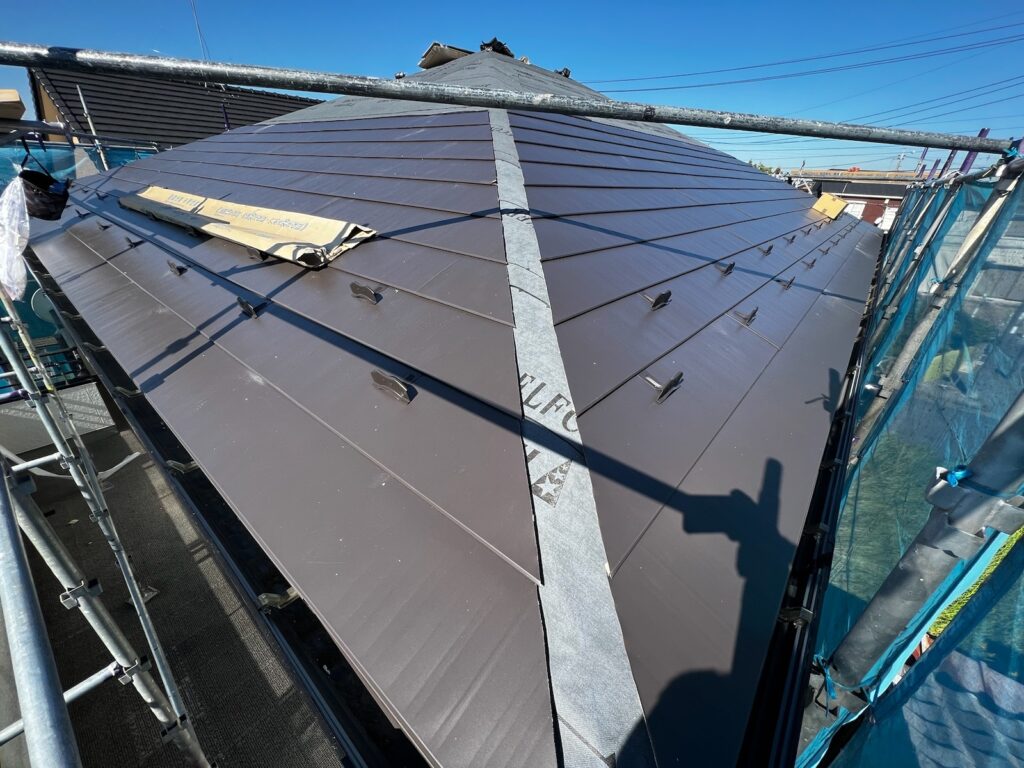 屋根本体取り付け（大屋根）