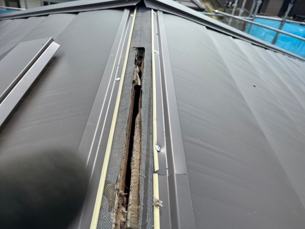 換気棟の下地穴あけ