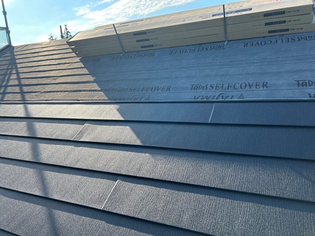 屋根本体取り付け（大屋根）