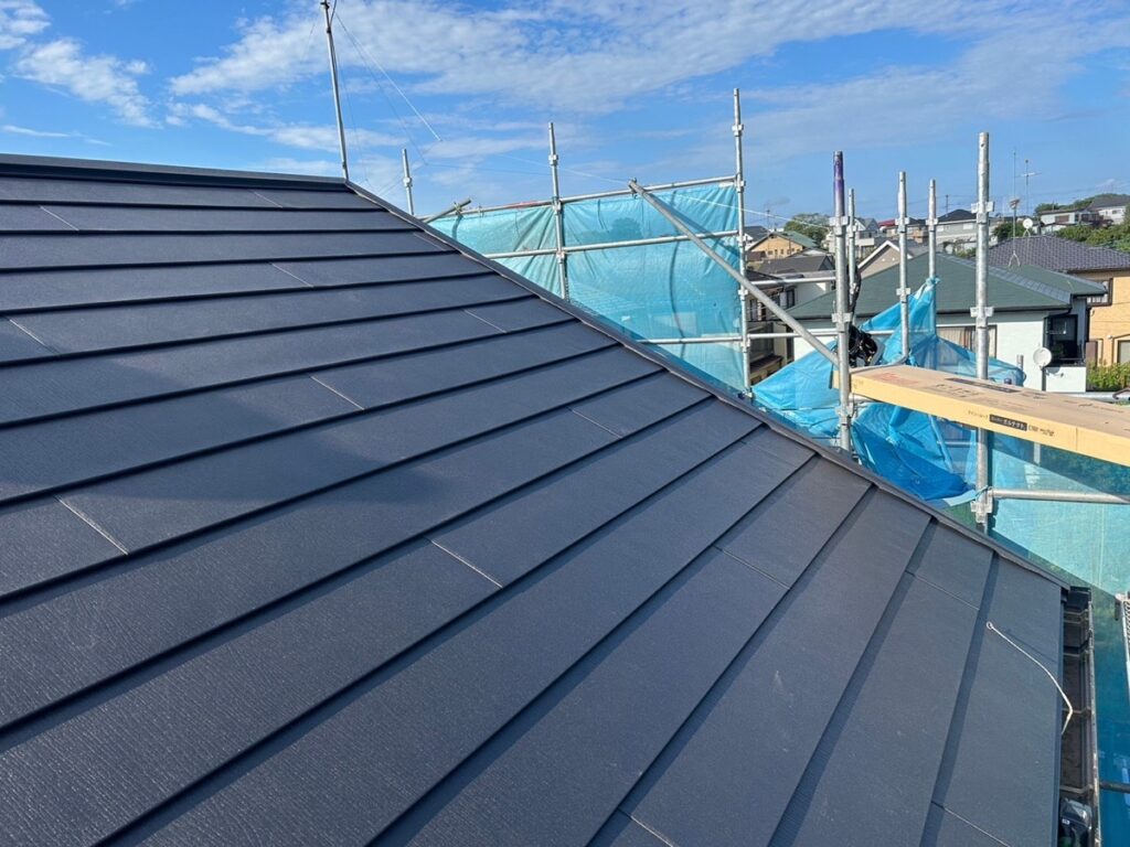 屋根本体取り付け（大屋根）