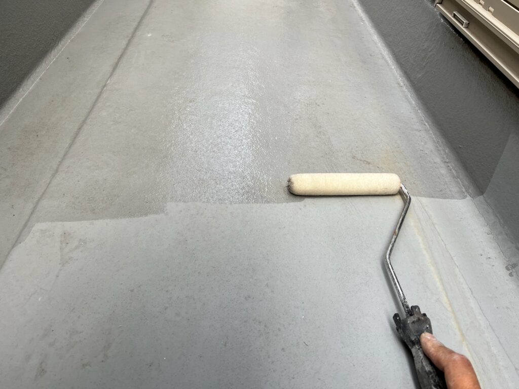 ベランダ床プライマー塗布