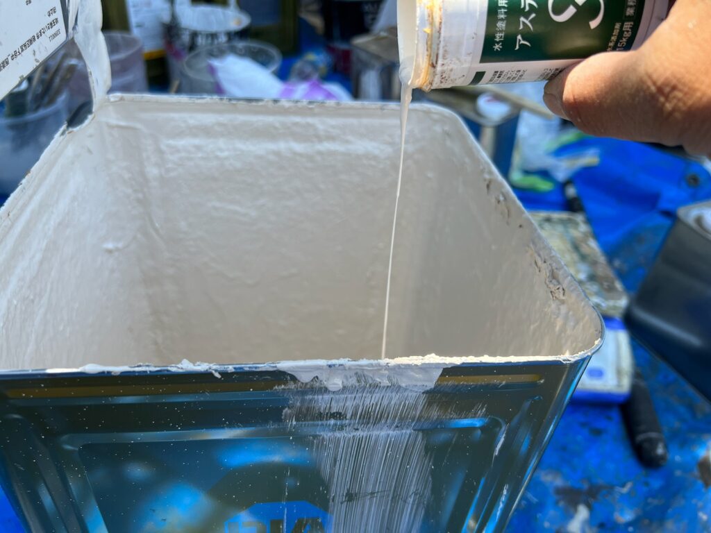 2000種の菌に対応添加剤投入