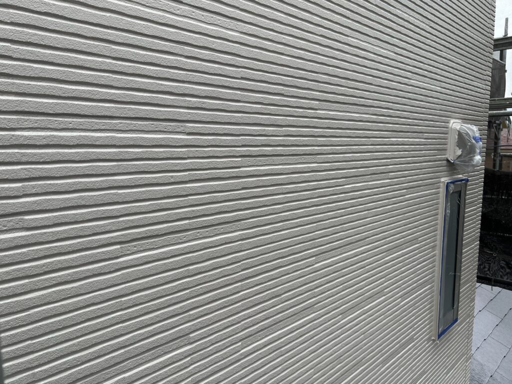 外壁上塗り（完了）<br />
（NO.74）