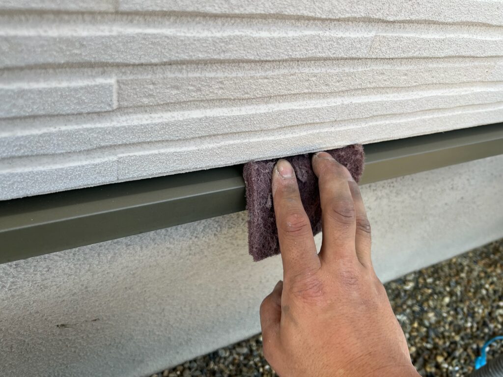 水切りケレン<br />
（下地調整）