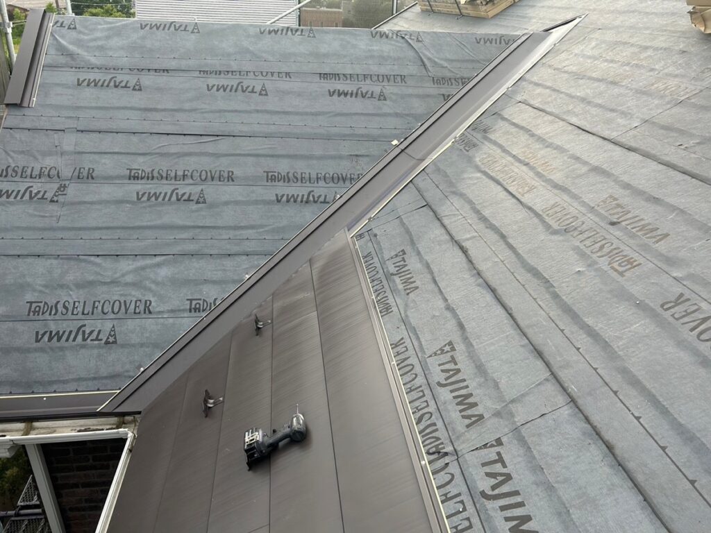 屋根本体取り付け(大屋根)