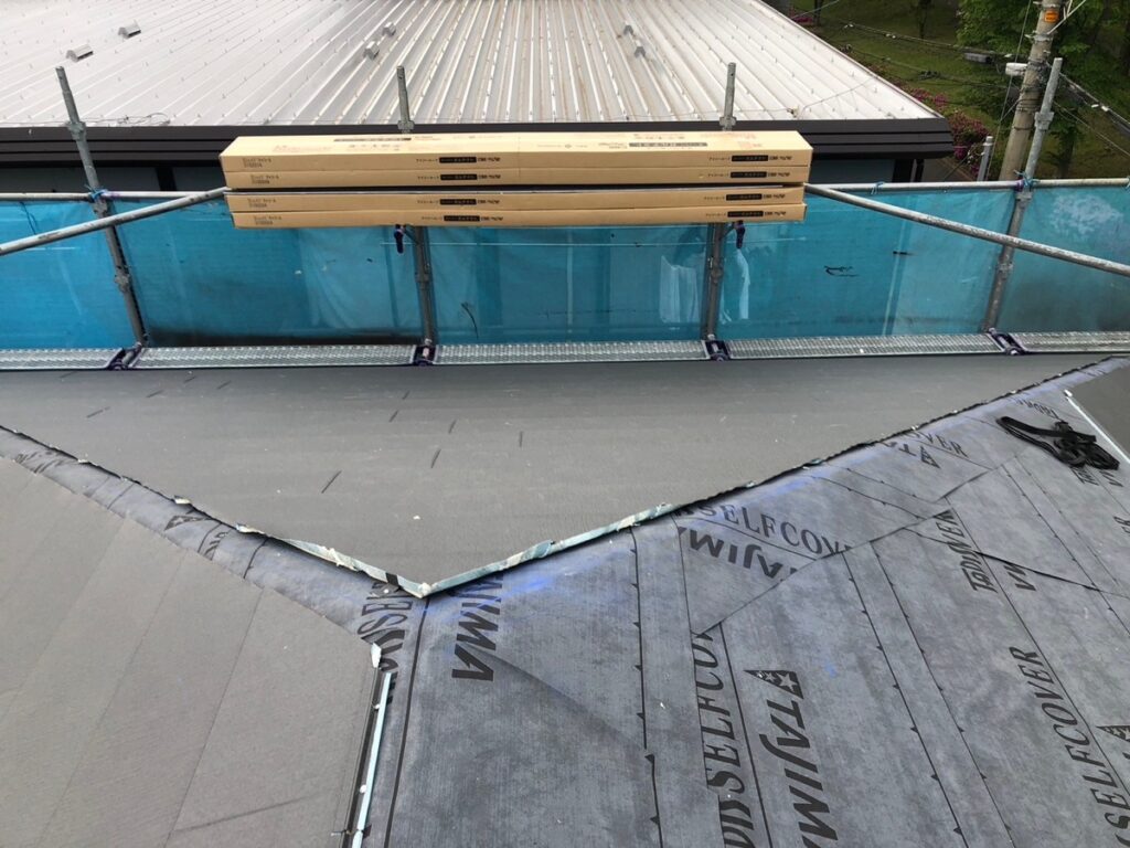 屋根本体取り付け(大屋根)