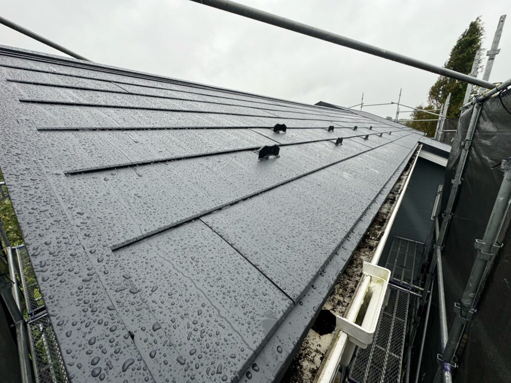 施工完了（大屋根）<br />
美しい屋根の完成です👍