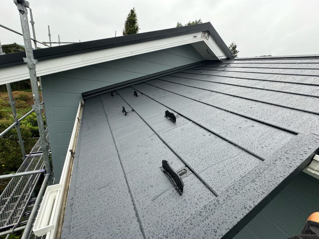 施工完了（大屋根）<br />
美しい屋根の完成です👍