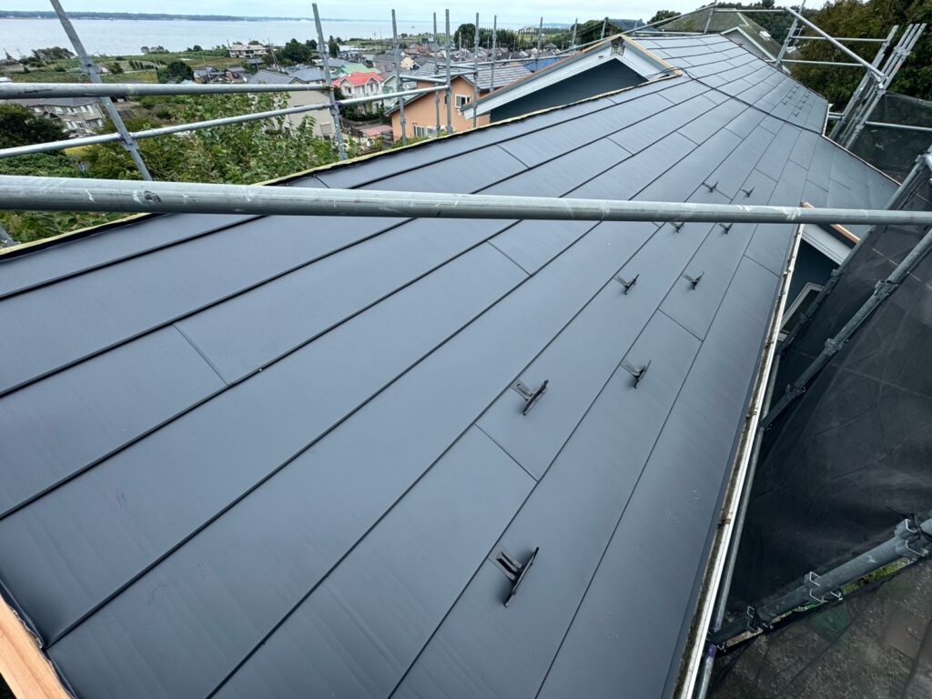 施工完了（大屋根）<br />
美しい屋根の完成です👍