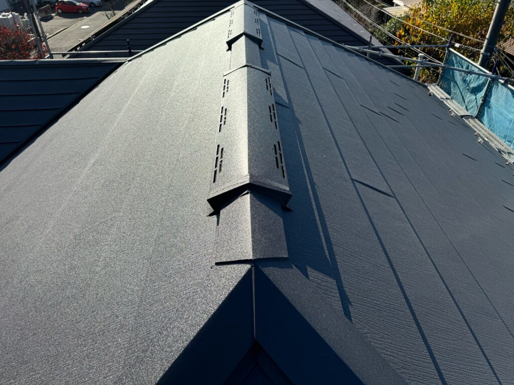 換気棟取り付け<br />
（※今回は2個取り付けしました。）