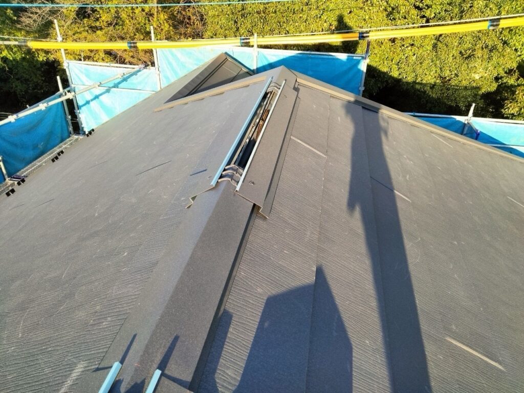 換気棟下地<br />
<br />
※換気棟とは…寒い冬では結露対策となり、暑い夏では室内温度上昇を抑制してくれます。