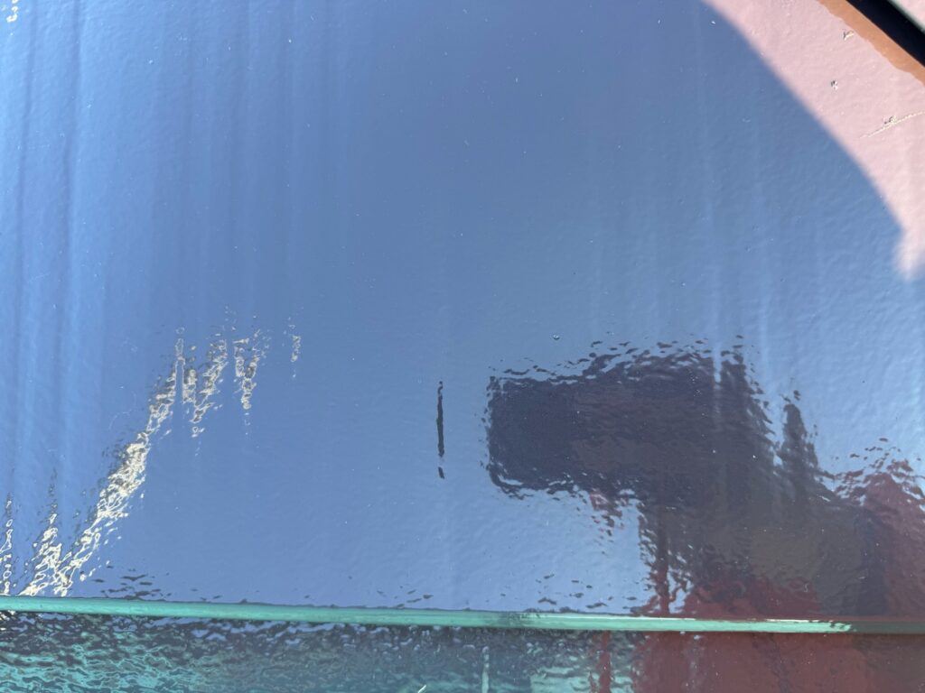 施工完了（下屋根）<br />
既定の膜厚をつけ、ピカピカに仕上がりました✨