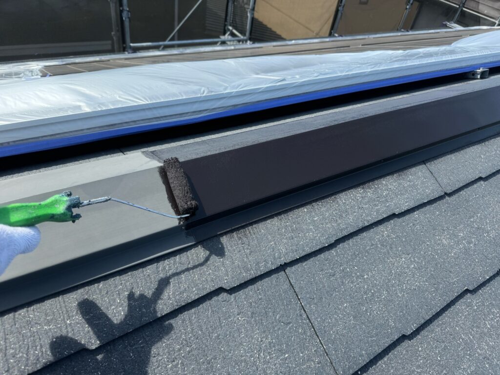 棟板金さび止め（鉄部の下塗り）