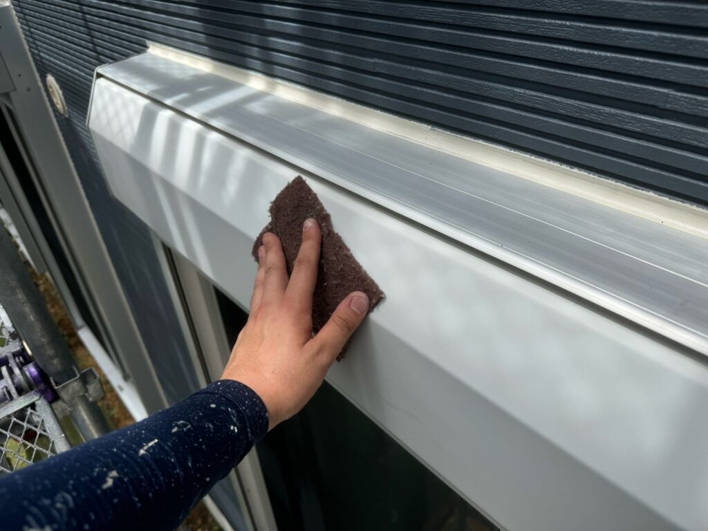 シャッターＢＯＸケレン<br />
（下地調整）