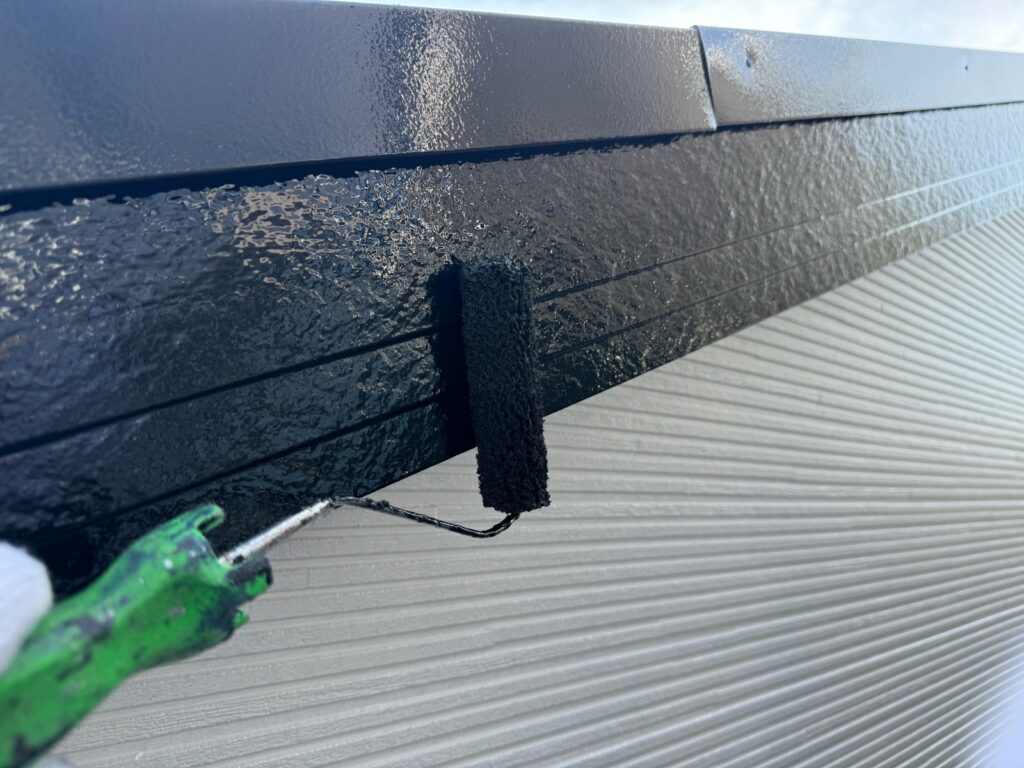 破風板上塗り（計3回塗り、完了）