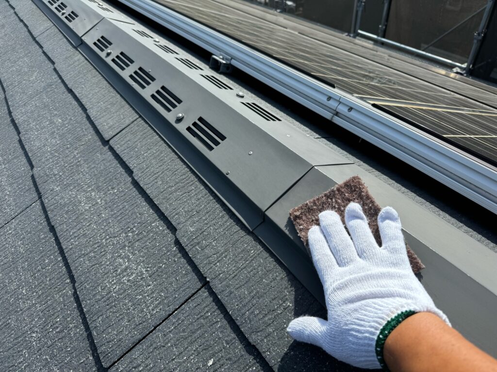 棟板金ケレン<br />
（下地補修）