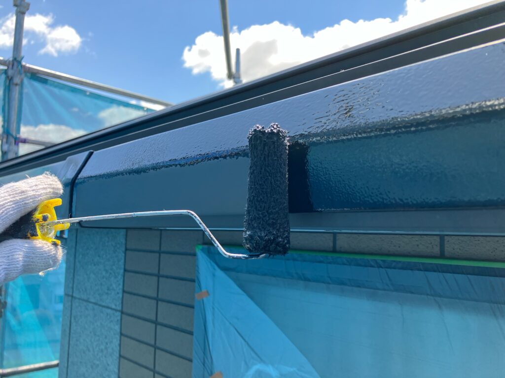 雨樋上塗り（計2回塗り、完了）