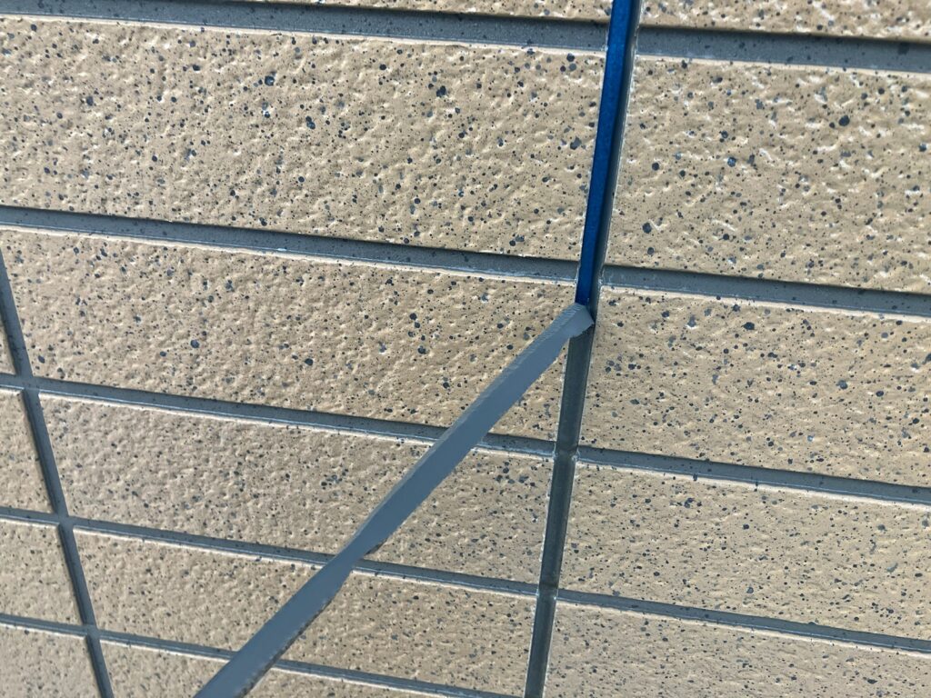 既存コーキング撤去