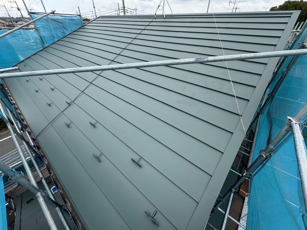 施工完了：大屋根<br />
