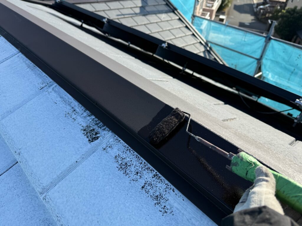 棟板金さび止め（鉄部の下塗り）