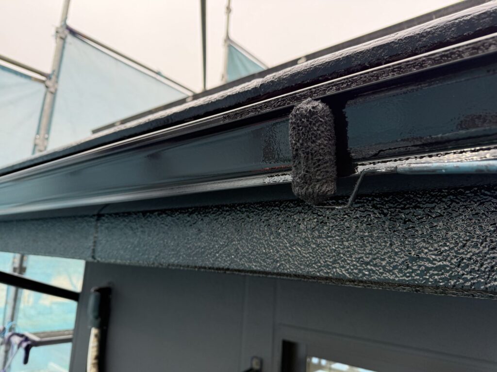 雨樋・鼻隠し上塗り