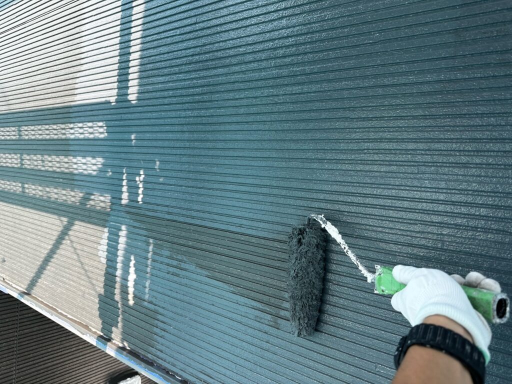 外壁上塗り<br />
（色：ウィザードコッパー）