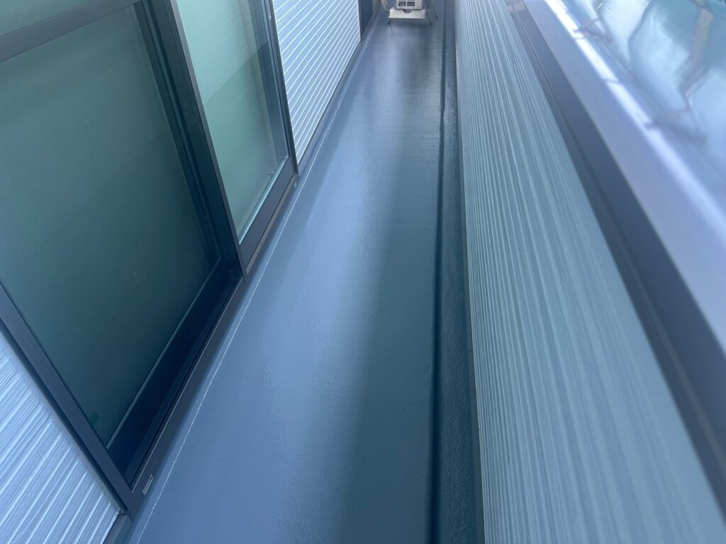 ベランダ：施工完了<br />
