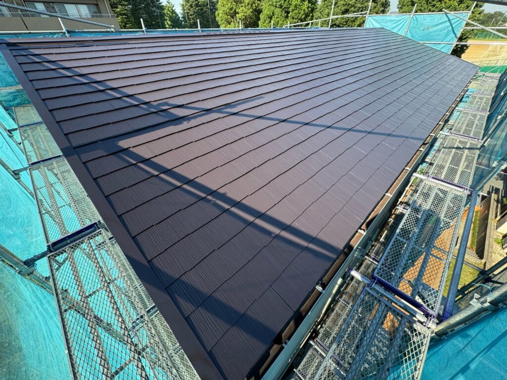 屋根施工完了：南面屋根<br />
