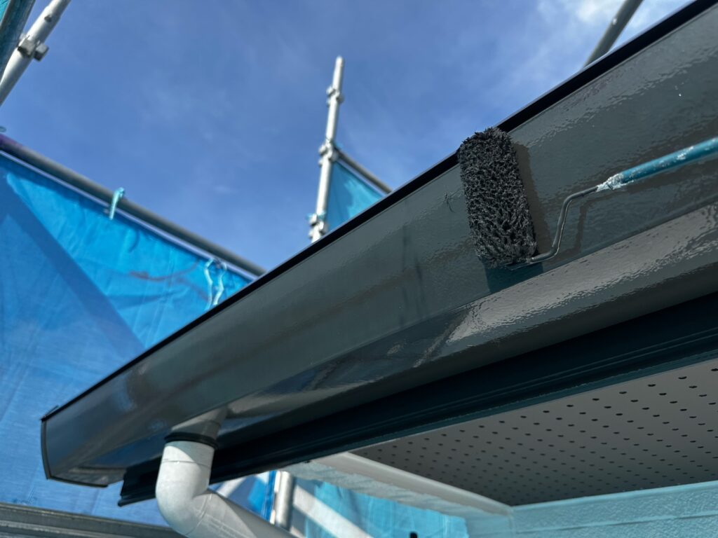 雨樋・鼻隠し上塗り