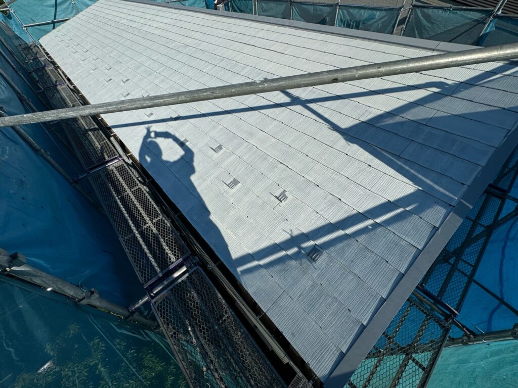 下塗り２回目（完了）<br />
※下塗り2回目で真っ白くなりましたので、これで下塗りはばっちり効いています。）