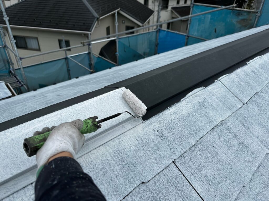 棟板金さび止め（鉄部の下塗り）