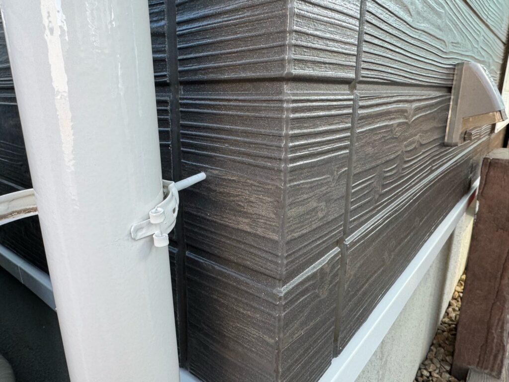 施工完了<br />
剝がれていたところも綺麗になりました。