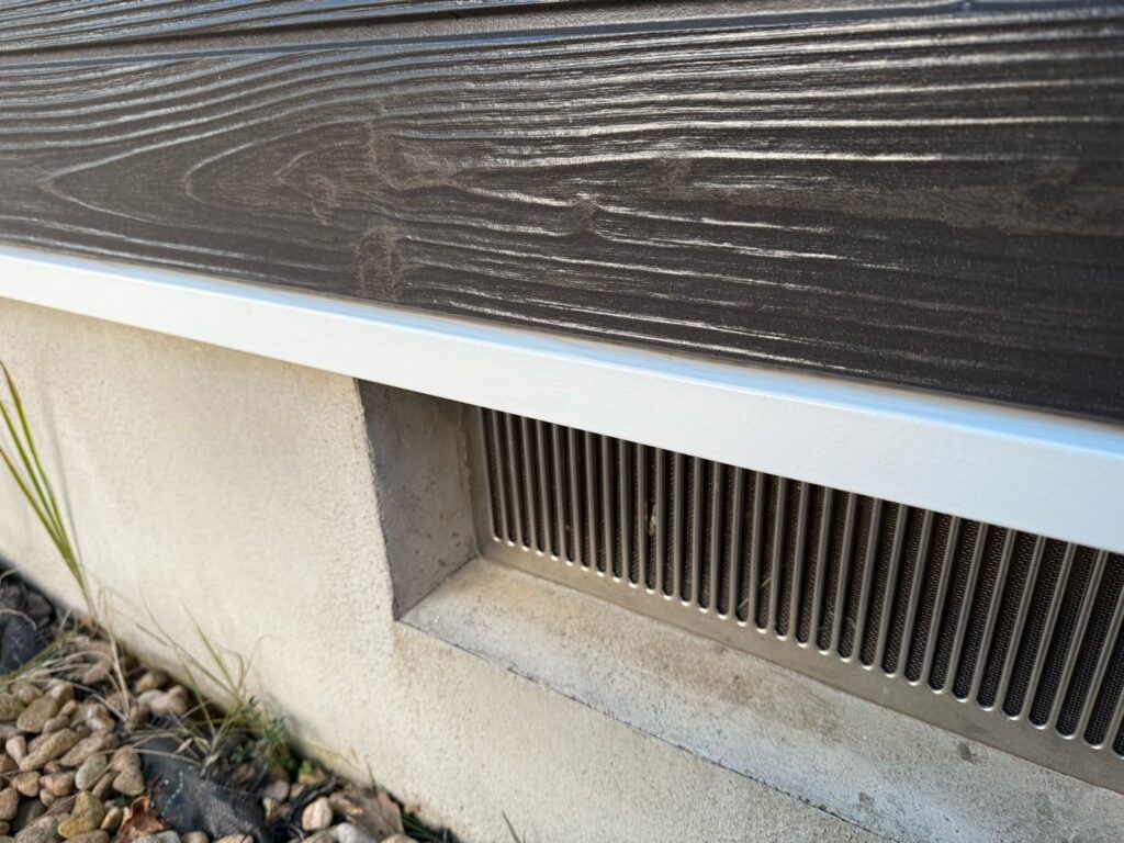 水切り上塗り（計3回塗り、完了）