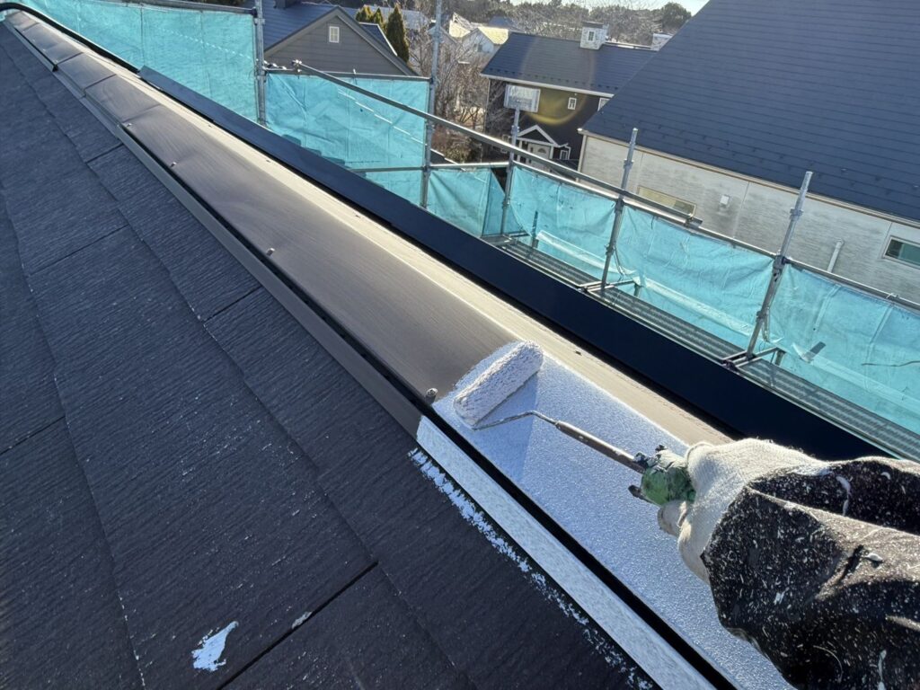 棟板金さび止め（鉄部の下塗り）