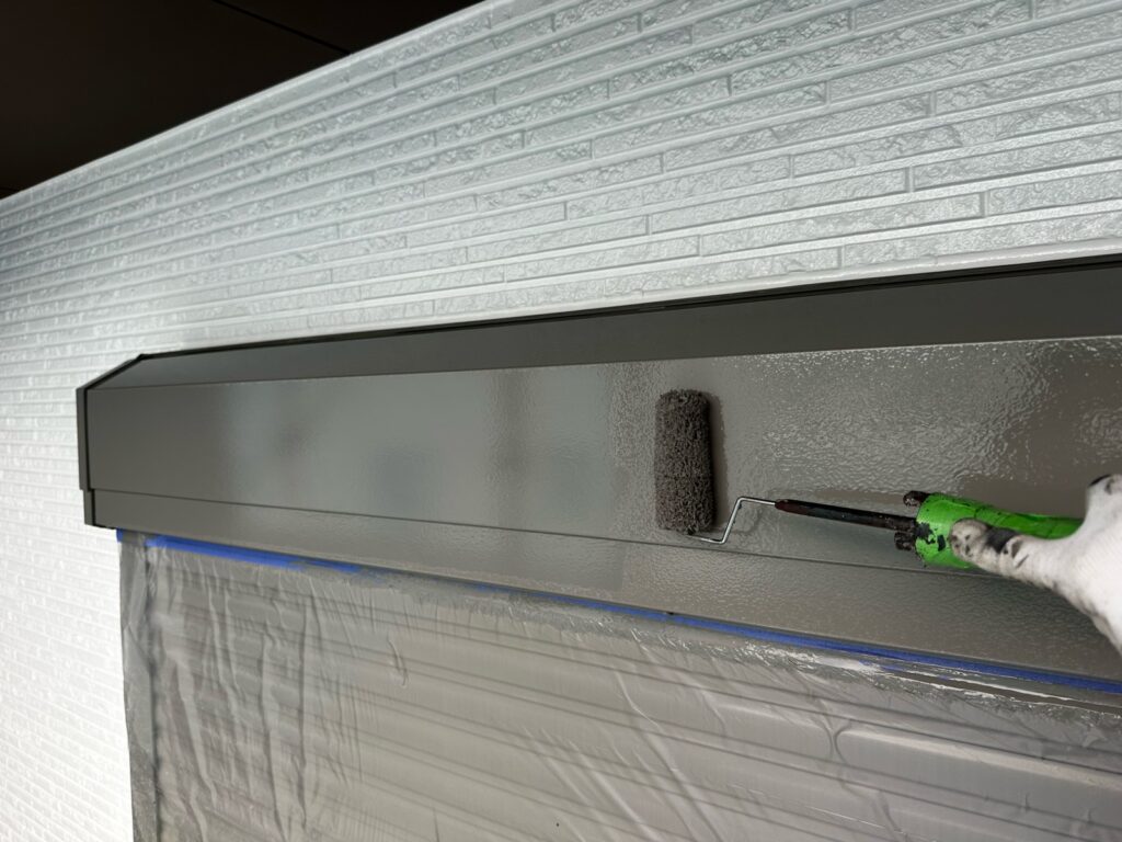 シャッターＢＯＸ上塗り