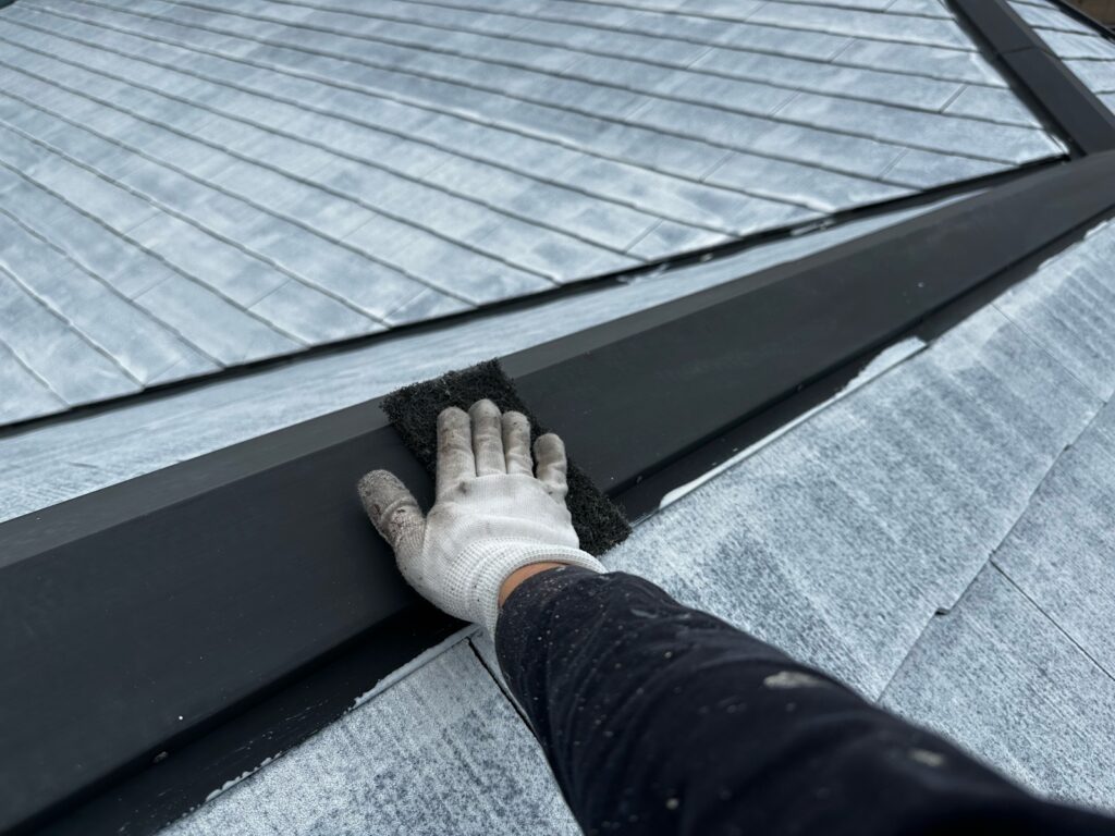 棟板金ケレン<br />
（下地補修）