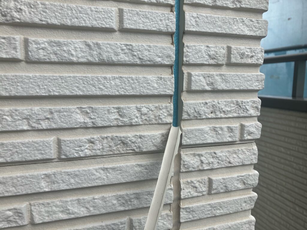 既存のコーキング撤去