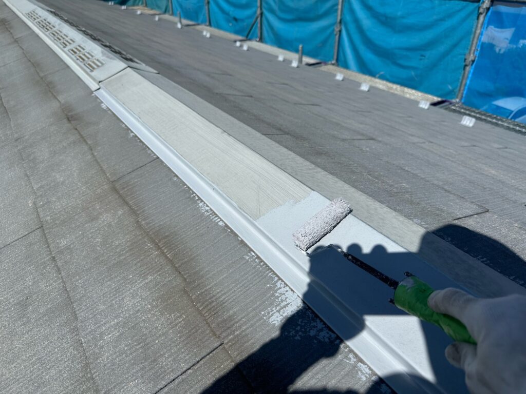 棟板金さび止め（鉄部の下塗り）
