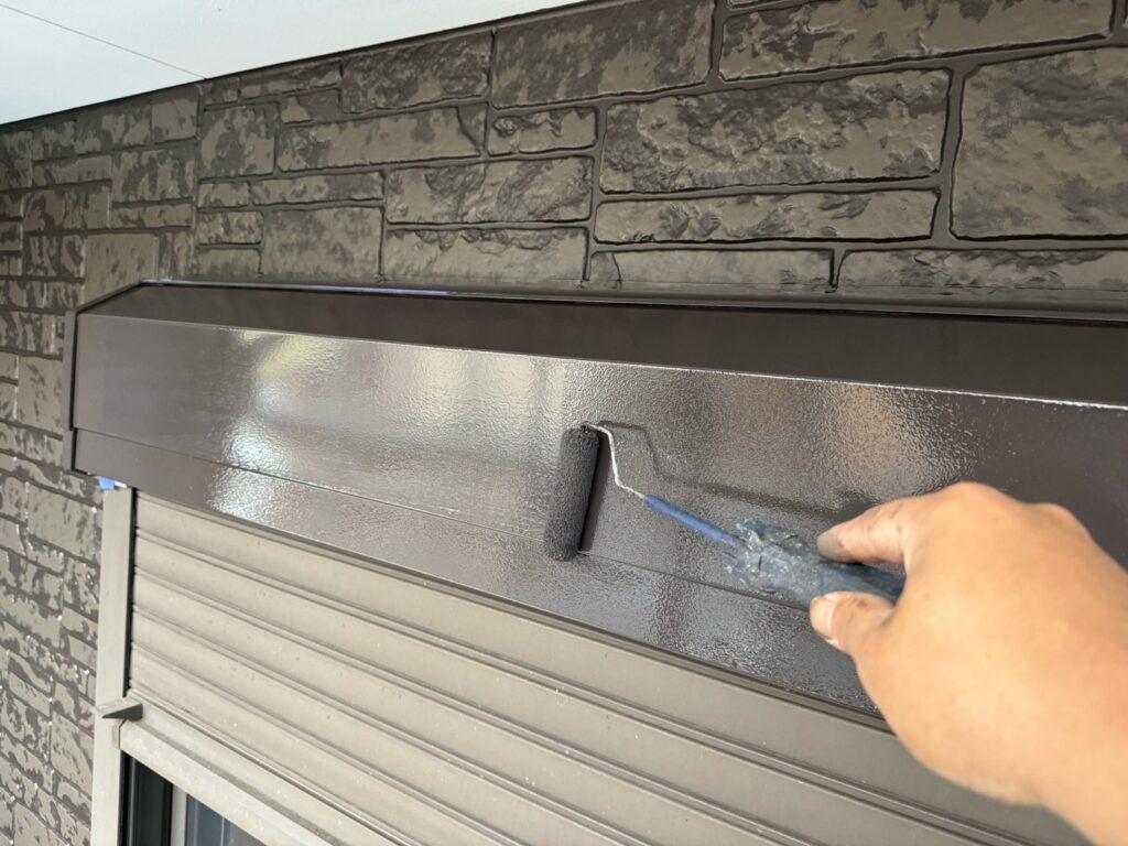 シャッターBOX上塗り