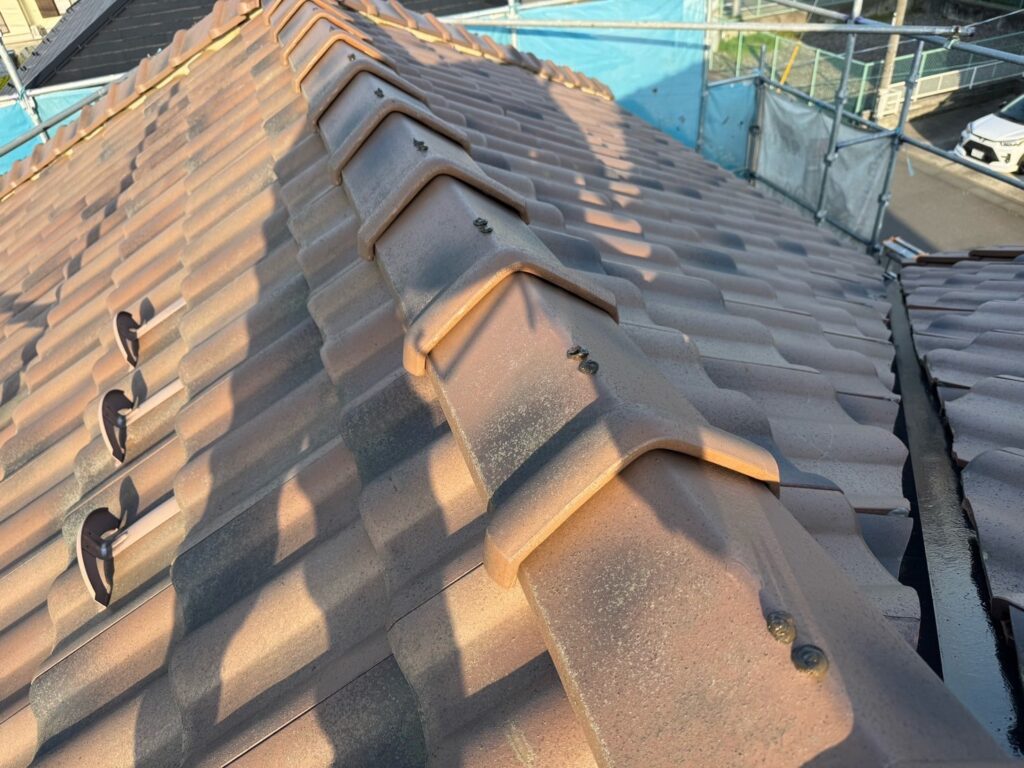 棟瓦のコーキング(完了)