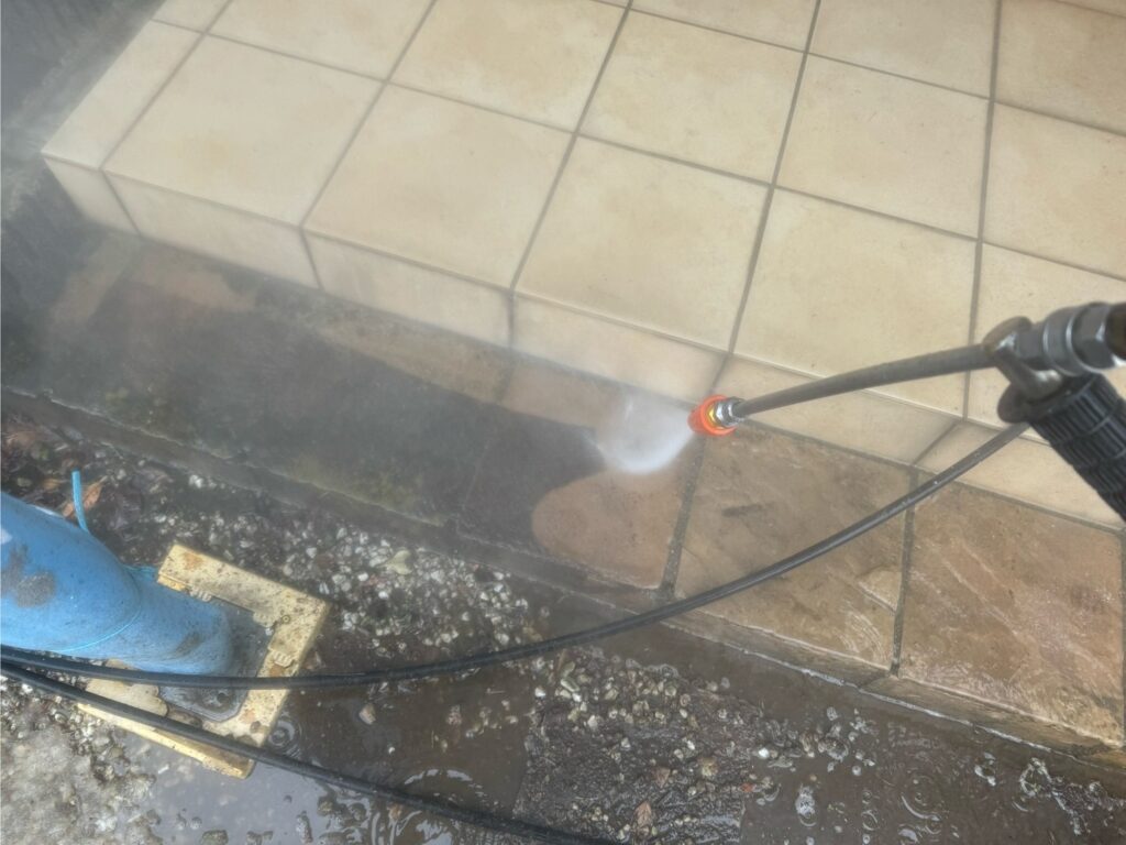 土間コンクリート洗浄<br />