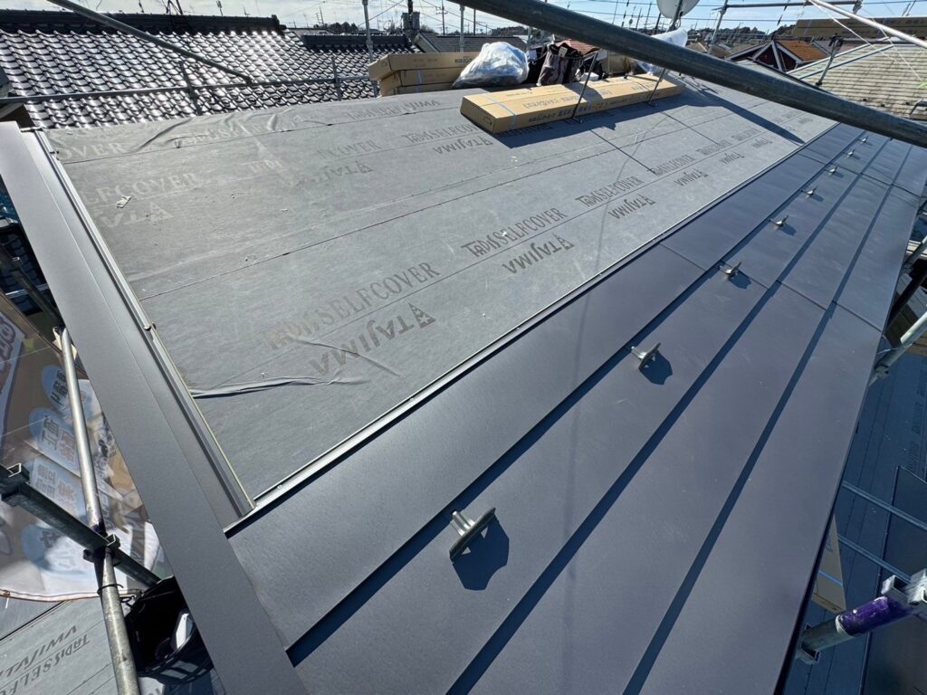 屋根本体取り付け(大屋根)