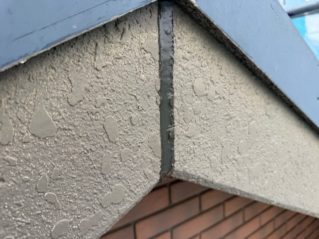 破風板コーキング：完了