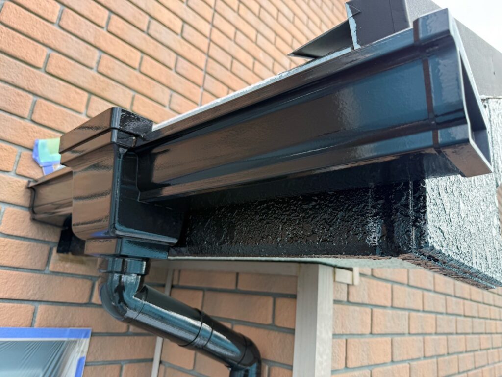 雨樋・鼻隠し中塗り