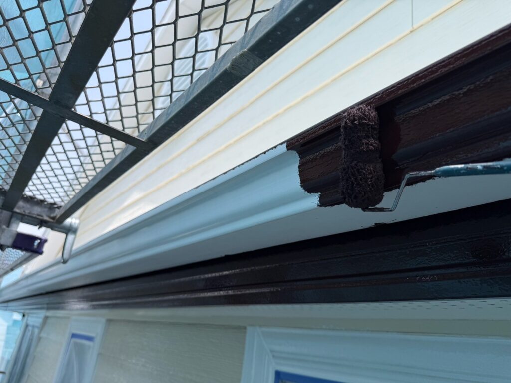 雨樋・鼻隠し:中塗り