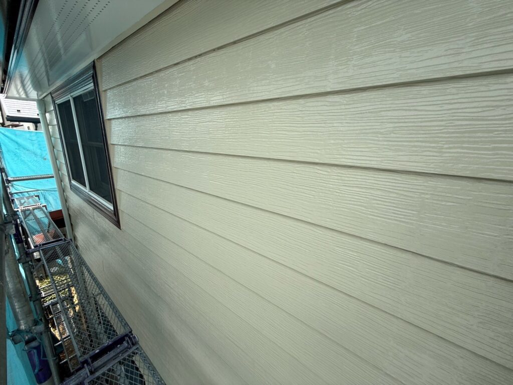 外壁:上塗り(完了)<br />
(色:メリーノ)