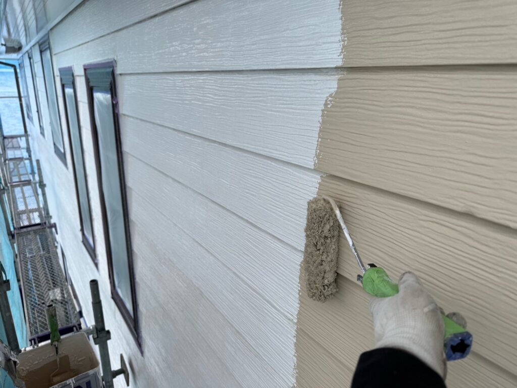 外壁:中塗り<br />
(色:メリーノ)