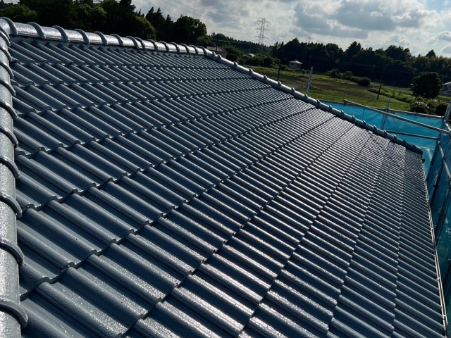 屋根葺き替えの費用相場｜内訳や高くなる理由、安くする方法を紹介