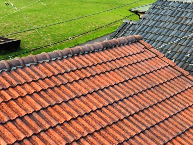 棟瓦は修理が必要？メンテナンスの方法や費用相場、劣化症状を紹介